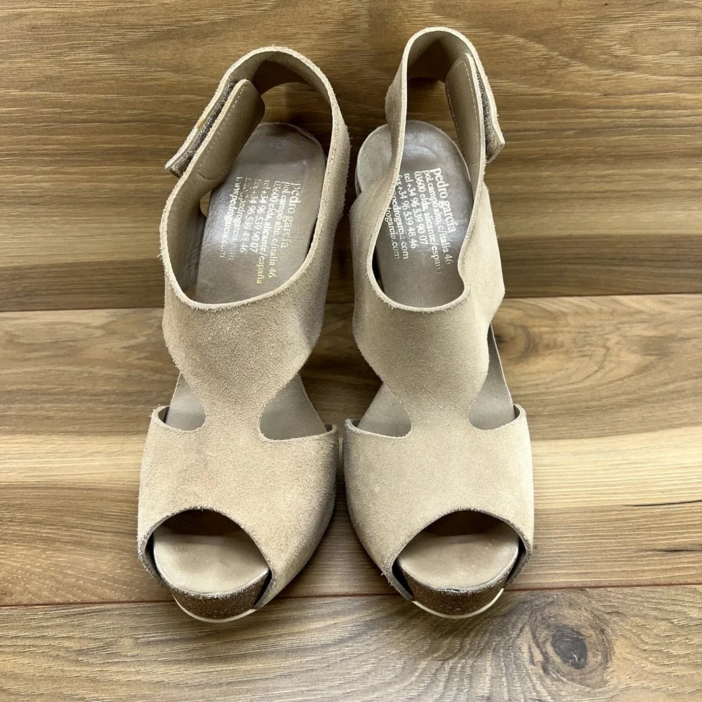 Pedro Garcia 9.5 EU 39.5 Beige Tan Suede Platform Pumps